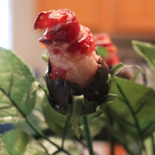 Pin-Win: How to Make Bacon Roses for Valentine's Day