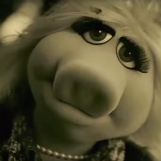 Miss Piggy Sings Adele's 