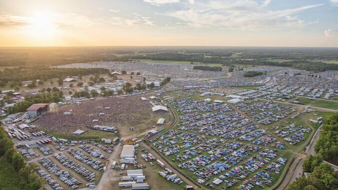 Festival Outsider: Bonnaroo Music and Arts Festival, Manchester, Tennessee