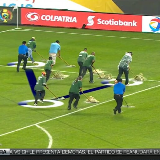WATCH: Univision Commentators Do Tactical Analysis Of Groundskeepers During A Rain Delay