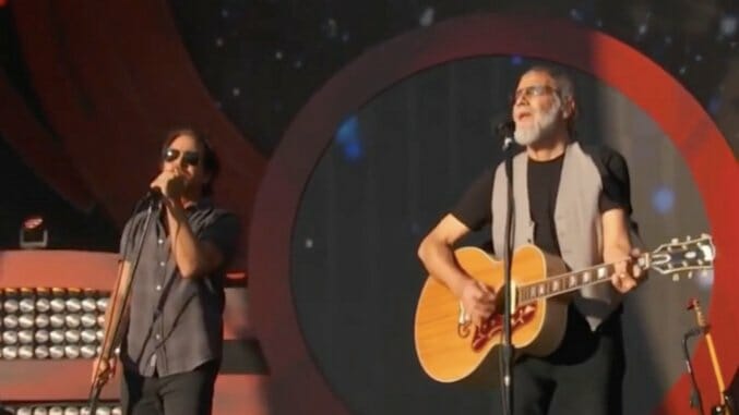 Watch a Heartwarming Performance from Eddie Vedder and Cat Stevens