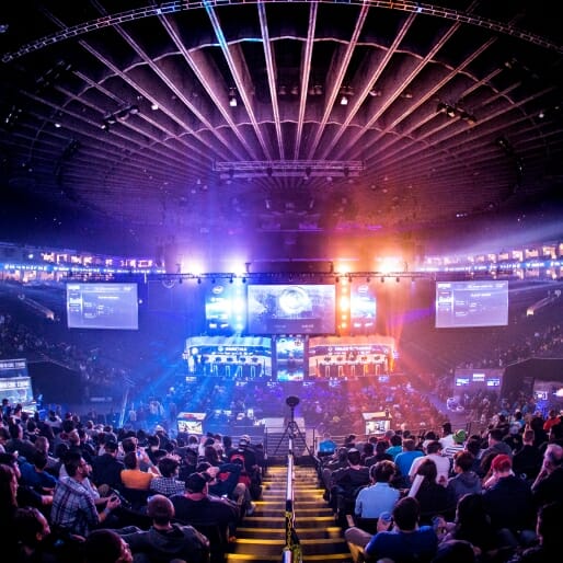 Virtual Reality and the Future of Sports: Watching E-Sports in VR