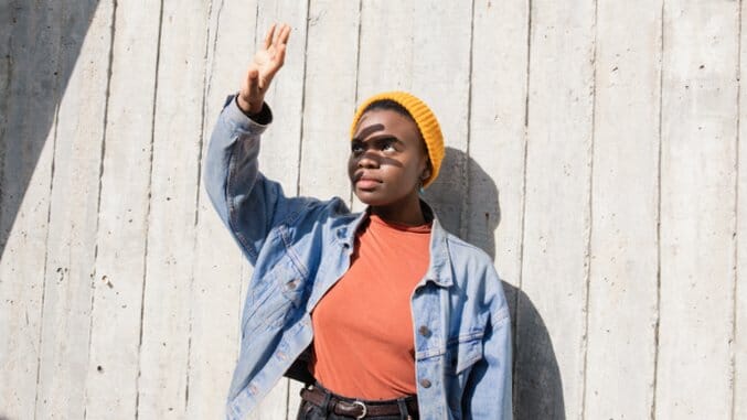 Vagabon Releases Jaunty, Aquatic “The Embers” Video, Announces Tour with Allison Crutchfield