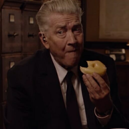 David Lynch Eats a Doughnut in the Latest Twin Peaks Teaser