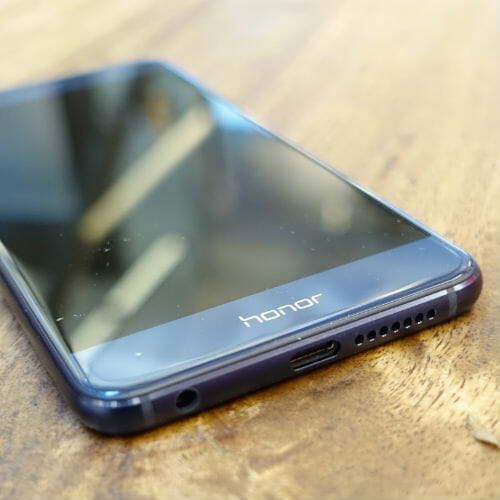 Huawei Honor 8: A Galaxy-Style Phone for Half the Price