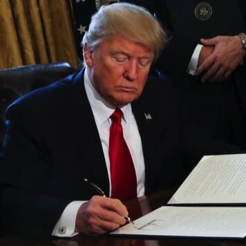 Trump's Travel Ban Critics Continue to Line Up (Now Including Republicans!)