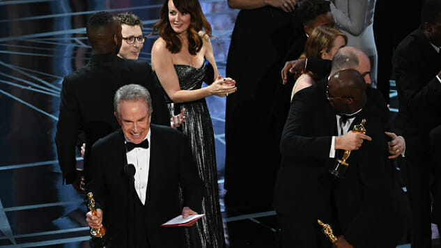Faye Dunaway and Warren Beatty Announce Wrong Best Picture Oscar Winner
