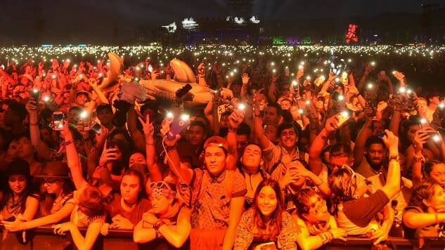 Coachella Sleuths Track Down Pickpocket With More Than 100 Phones ...