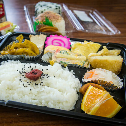 6 Conveniently Delicious Snacks For Your Japanese Road Trip
