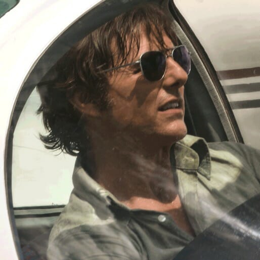 Tom Cruise Is Quintessential Tom Cruise in American Made Trailer
