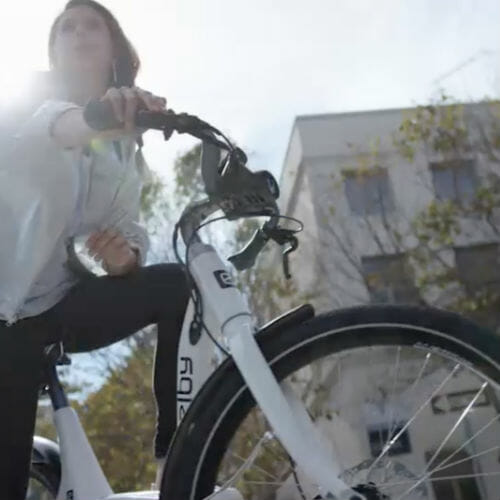 Seeing the World at 20 Miles Per Hour: The Pros and Cons of Electric Bikes
