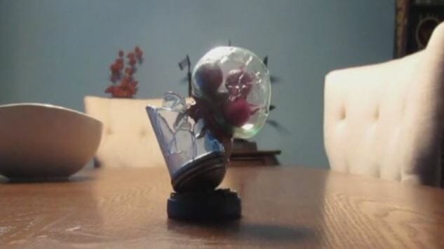 Watch Us Squeeze the Metroid Amiibo for 20 Minutes