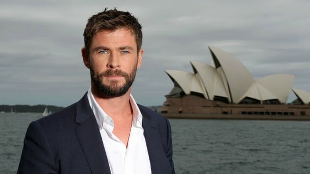 Chris Hemsworth in Talks to Star in Men in Black Spinoff