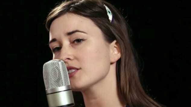 Watch Jess Williamson’s Other-Worldly Cosmic Wink Paste Studio Session