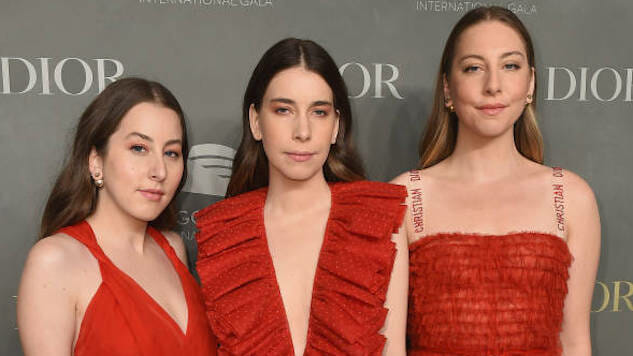 Haim Say They Dropped Their Agent After Earning 10 Times Less Than a Male Counterpart at the Same Festival