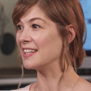 Watch Rosamund Pike Narrate Sense and Sensibility in an Exclusive Behind-the-Scenes Video