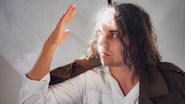 Kevin Morby – Beautiful Strangers Lyrics