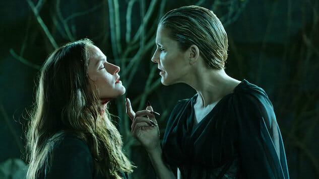 Syfy Vampire Series Van Helsing Renewed for Fifth and Final Season