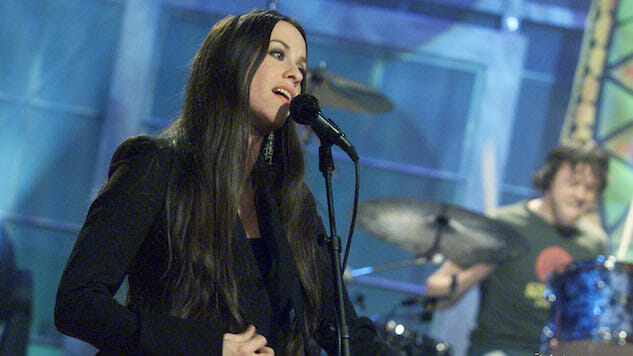Hear Alanis Morissette Perform the Best of Jagged Little Pill, Released Today in 1995