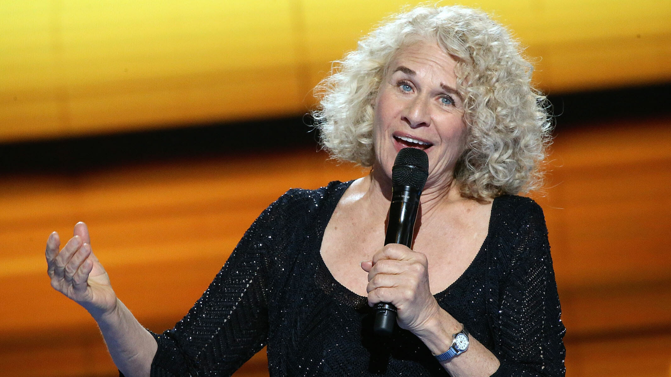 Hear Carole King Command a New York Stage in 1993