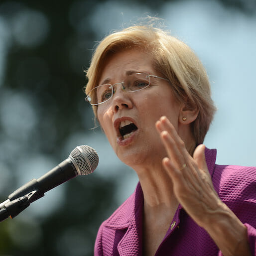 Elizabeth Warren Calls for Congress to Impeach Trump