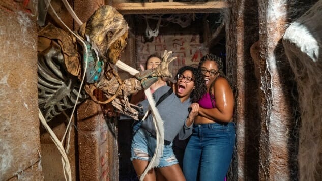 Step Inside Universal’s Halloween Horror Nights 2019 in Our New Theme Park Video Series
