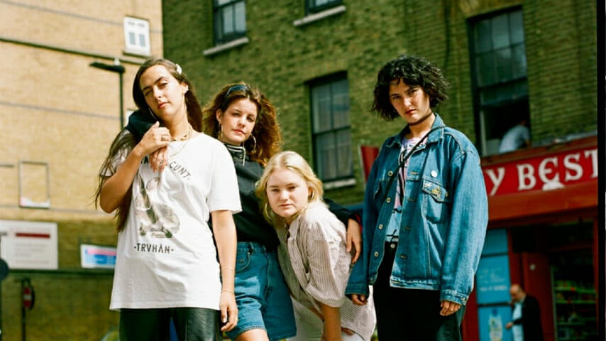 Listen to Hinds’ Newest Single, “Come Back and Love Me