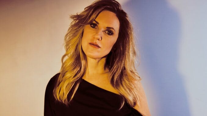 Liz Phair Signs With Chrysalis Records for New Album Out Next Year