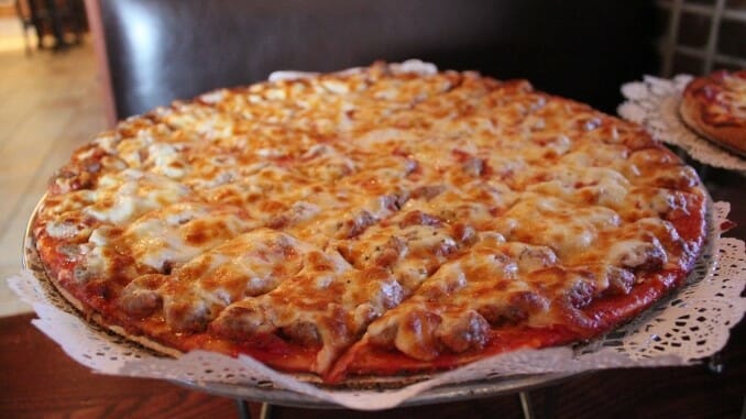 Chicago's great pizza debate: deep dish vs. tavern-style - Slice Pizza Blog