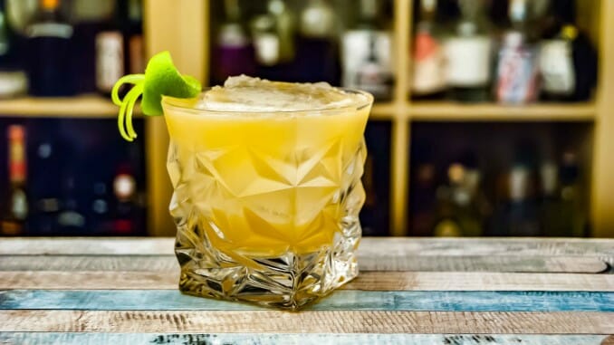 Cocktail Queries: 5 Essential Whiskey Sour Recipes