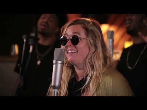 Sir Woman - Highroad