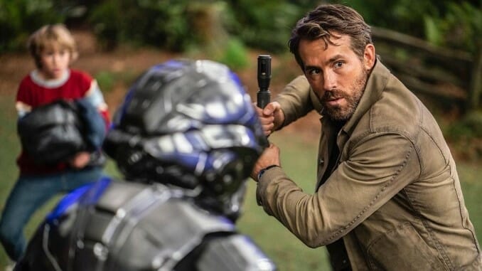 Enjoy This Time-Traveling Ryan Reynolds in First Trailer for Netflix’s The Adam Project