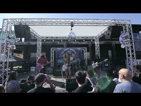 Pom Pom Squad - Full Session