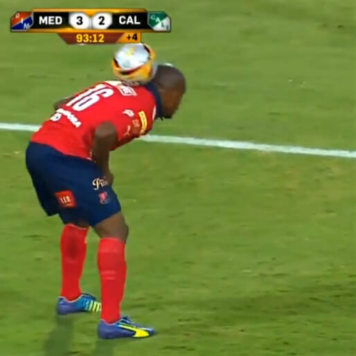 Brazilian Midfielder Elton With the Most Outrageous Trick of 2014