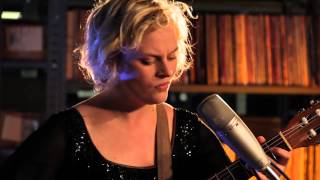 Olof Arnalds - Innundir Skinni