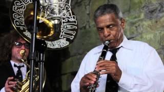 Preservation Hall Jazz Band - A Good Gal Is Hard To Find