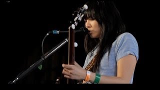 Thao & The Get Down Stay Down - Holy Roller