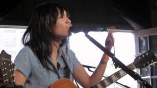 Thao & The Get Down Stay Down - City