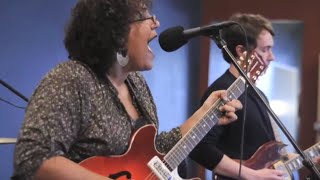 Alabama Shakes - Goin' To The Party