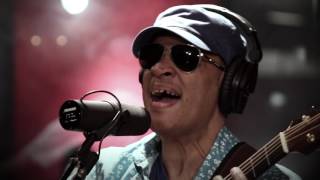 Raul Midon - Pedal To The Metal