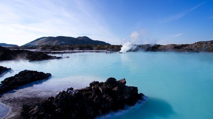 Iceland’s Endless Summer: Why It’s the Perfect Place for a Summer Vacation