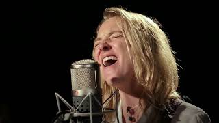 Lissie - Don't You Give Up On Me
