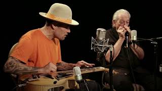 Ben Harper and Charlie Musselwhite - Love and Trust