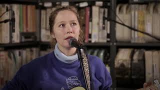 Julia Jacklin - Don't Know How to Keep Loving You