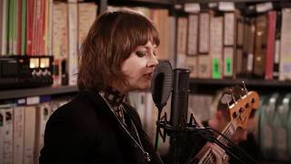 Kate Davis - Daisy