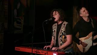 Sammy Rae & The Friends - Let's Throw a Party!