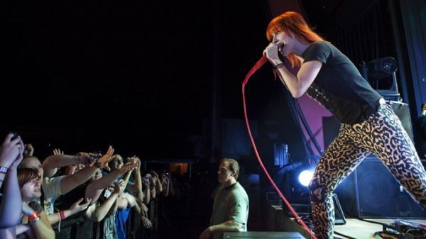 Paramore's Hayley Williams & PinkPantheress Sang “Misery Business