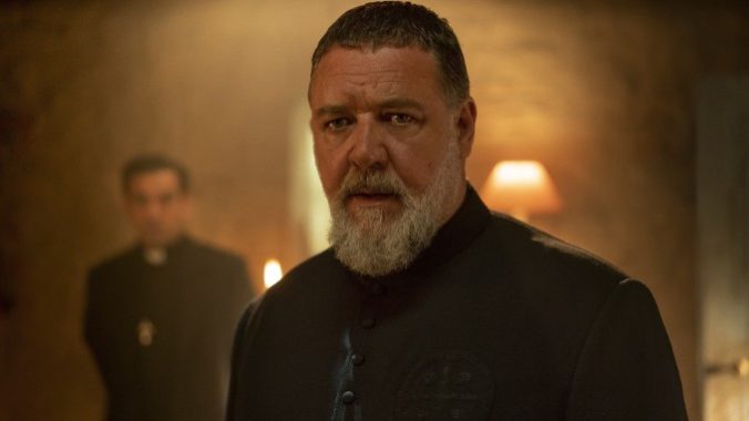 Russell Crowe Dual Wields Faith and a Stupid Accent in Zany Trailer for The Pope’s Exorcist