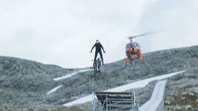 Watch Tom Cruise Drive a Motorcycle Off a Mountain in Ridiculous Mission: Impossible – Dead Reckoning Stunt