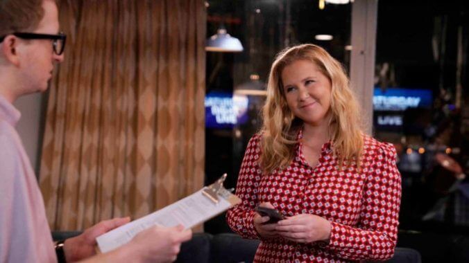 Amy Schumer Ass Porn - Amy Schumer Is Game for Grossness on a Middling Saturday Night Live - Paste  Magazine